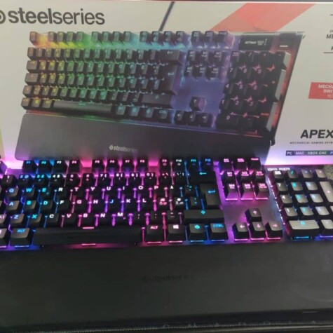 SteelSeries Apex 7 Mekaniskt tangentbord