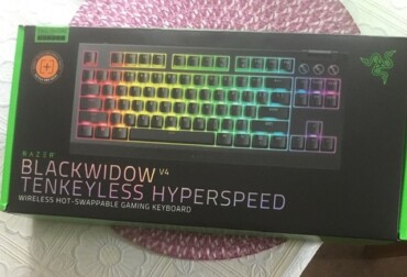 Razer BlackWidow V4 Tenkeyless Hyperspeed