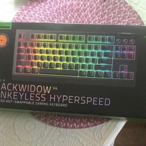Razer BlackWidow V4 Tenkeyless Hyperspeed